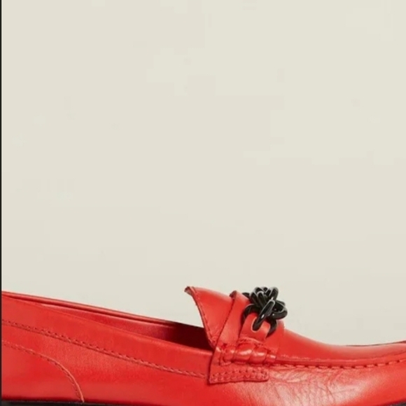 Shoes - Picture 2 of 3